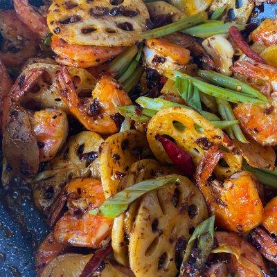 干锅大虾的做法，干锅虾的做法是什么（10万人都收藏的超美味干锅虾）