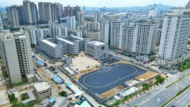 肇庆一中实验学校城东校区教学，肇庆端州6所高颜值新学校和幼儿园9月投入使用