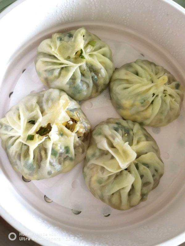 怎样做美味的韭菜鸡蛋蒸饺，鸡蛋韭菜蒸饺做法（厨娘教你一招巧做蒸饺）