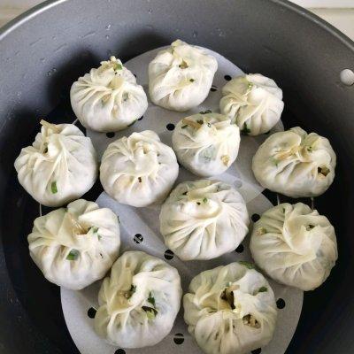 怎样做美味的韭菜鸡蛋蒸饺，鸡蛋韭菜蒸饺做法（厨娘教你一招巧做蒸饺）