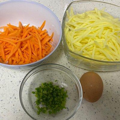 土豆丝的做法大全，土豆丝的做法大全图片（正宗焦香土豆丝饼做法）