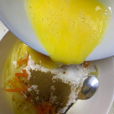 土豆丝的做法大全，土豆丝的做法大全图片（正宗焦香土豆丝饼做法）