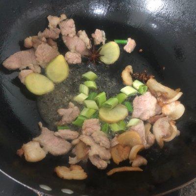 豆角烧肉怎么做，豆角烧肉怎么做好吃（据说这个时候吃豆角炖肉）