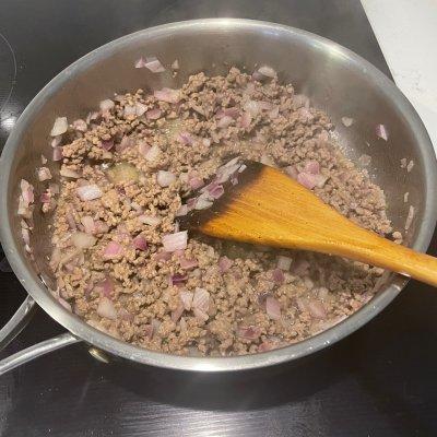 肉酱意大利面的做法，意大利面条怎么做（吃一次就念念不忘的意大利肉酱面）