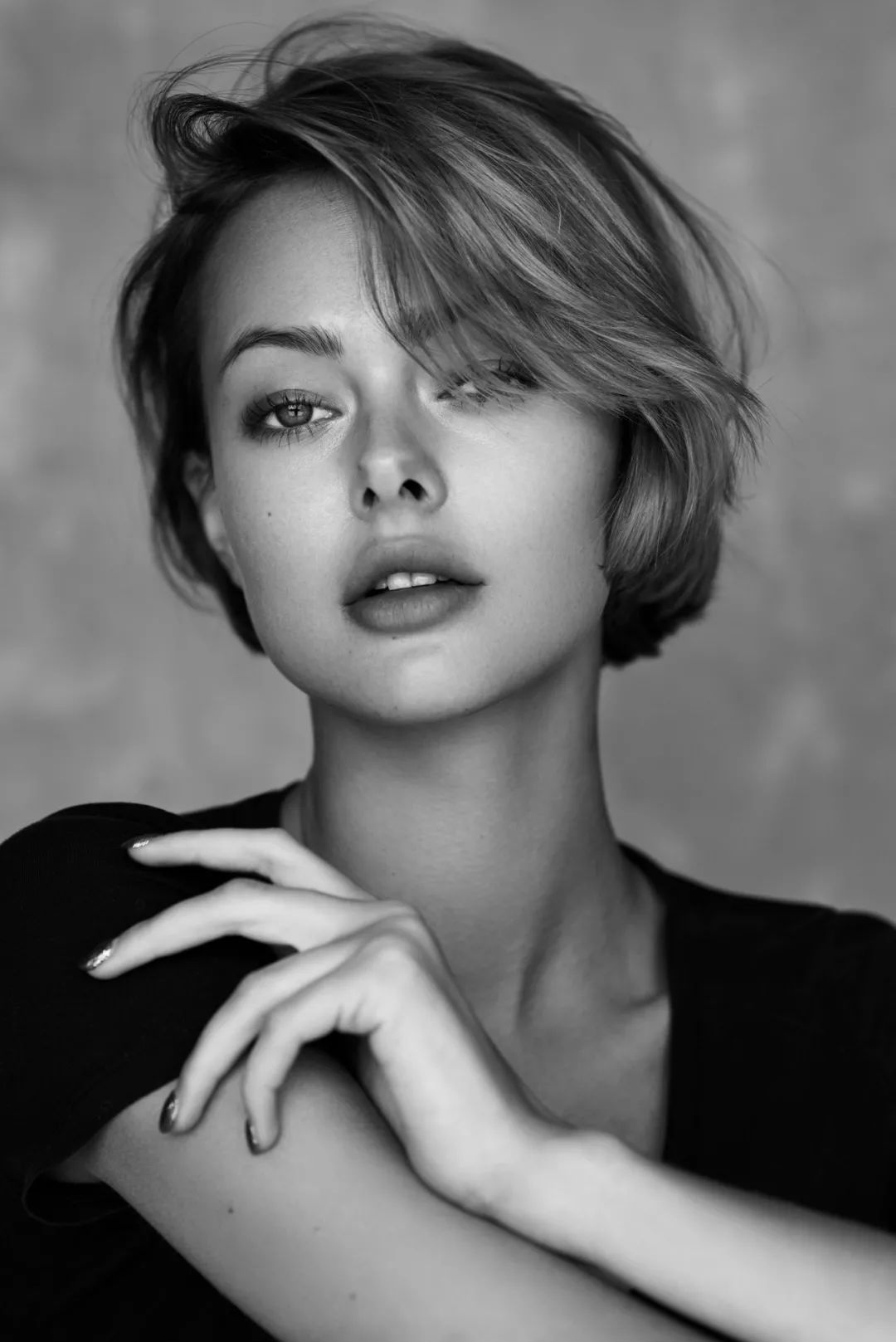 黑白照(人间尤物卡兹马雷克的经典黑白照) - 赤虎壹号