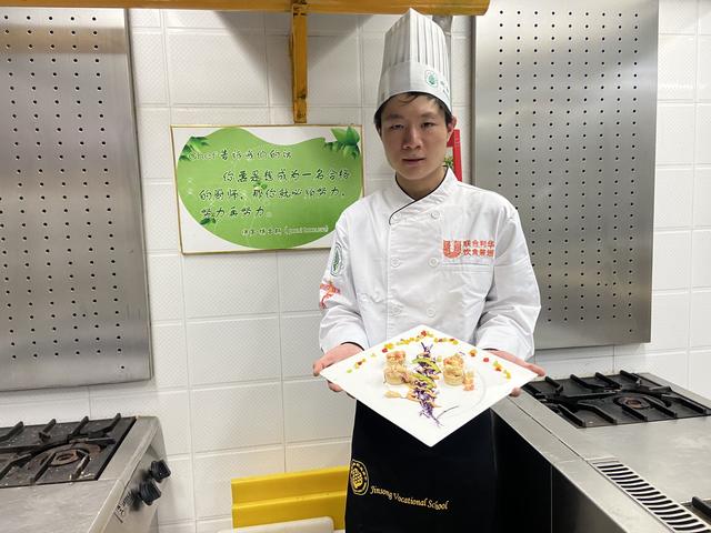 北京市劲松职业高中发展史，走职高之路的“北京市优秀学生”盖乐