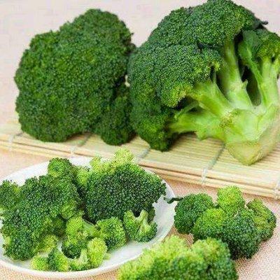 蒜蓉浇汁西兰花，蒜蓉西兰花的汁怎么做（蒜蓉西蓝花中午刚做完）