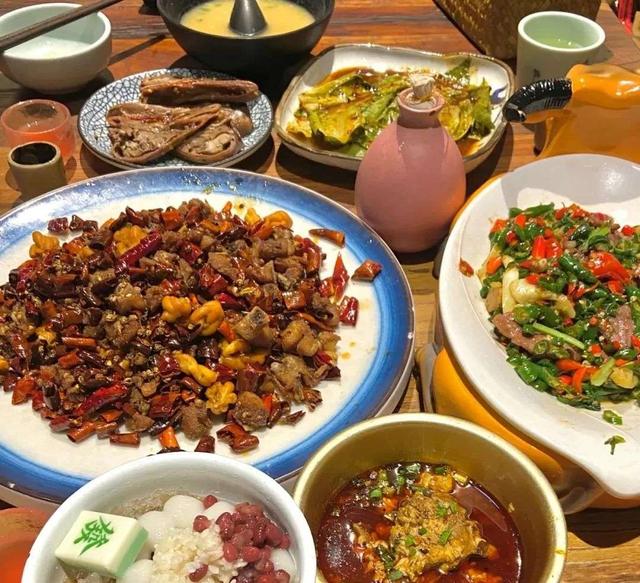 什么是餐酒，什么是餐酒馆（“餐+酒”做成连锁生意）