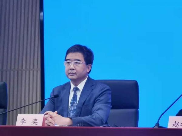 一学年是一年还是一学期，缴费一学年是一年还是一学期（干部教师交流要以最基本的教育周期为单位）