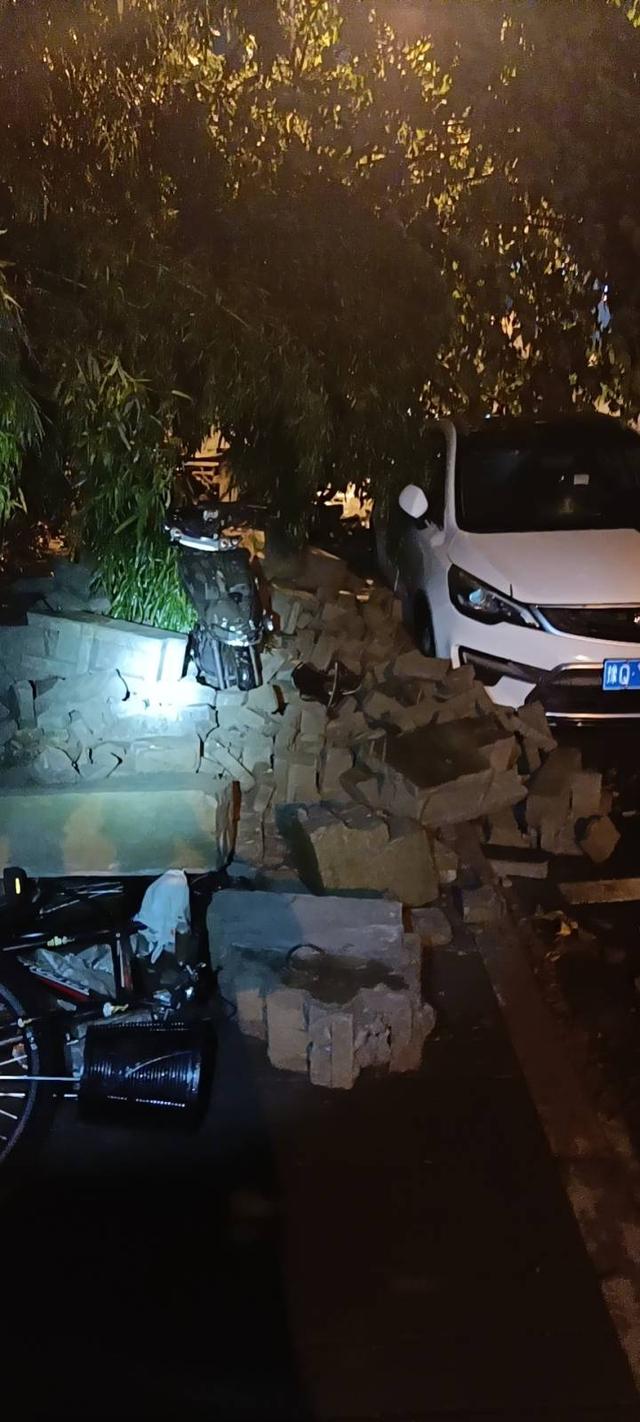 杭州凤起路属于哪个区，浙江杭州凤起路属于哪个区（杭州钱潮路凤起东路工棚部分倒塌）