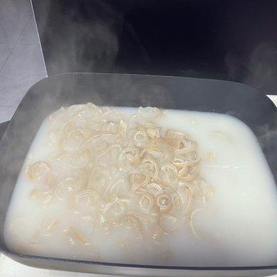 如何自制皮冻，自制皮冻放在冰箱里能放几天（自制皮冻）