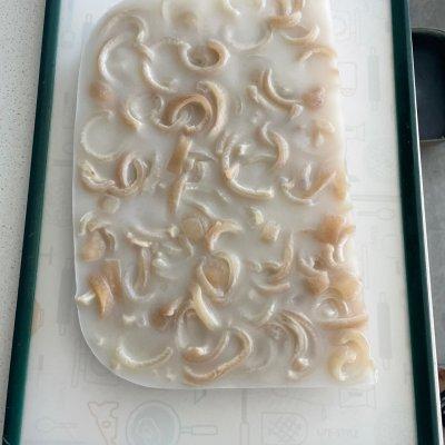 如何自制皮冻，自制皮冻放在冰箱里能放几天（自制皮冻）