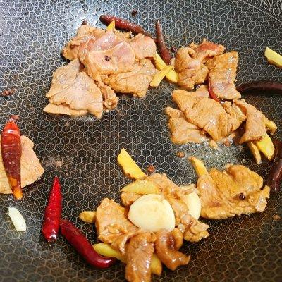 芹菜炒鸡胗，芹菜炒牛肉的做法（#巨下饭的家常菜#香辣鸡胗炒小芹菜\u0026巨下饭系列）