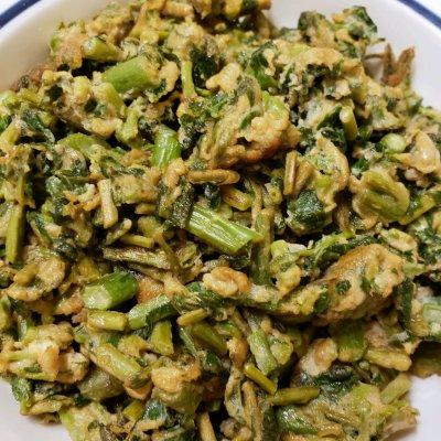 香椿炒鸡蛋怎么炒，香椿怎么做好吃（#巨下饭的家常菜#如何在一年四季吃上鲜香美味的香椿炒鸡蛋）