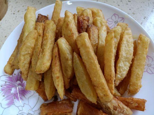 怎样炸地瓜条好吃，怎样炸地瓜条好吃又简单（学会这道美味的脆脆的炸薯条）