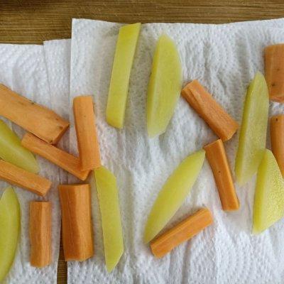 怎样炸地瓜条好吃，怎样炸地瓜条好吃又简单（学会这道美味的脆脆的炸薯条）