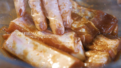 烤箱烤排骨的简单做法，烤箱烤排骨的简单做法不用锡纸（巨好吃的懒人版烤排骨）