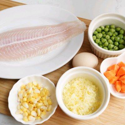 纯手工做的鱼肉饼，怎样做鱼肉饼（把全家人征服的芝士拉丝鱼肉饼）