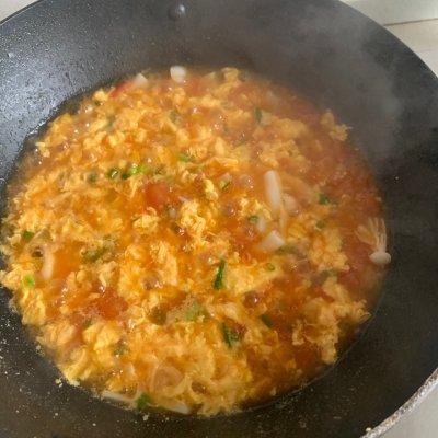 西红柿菌菇汤家常做法，家喻户晓的西红柿菌菇蛋汤