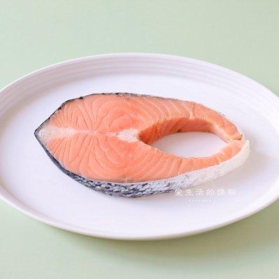 三文鱼怎么吃好吃，生煎三文鱼怎么做好吃（有了这盘香煎三文鱼）