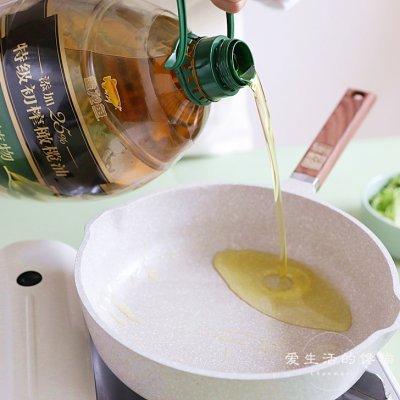 三文鱼怎么吃好吃，生煎三文鱼怎么做好吃（有了这盘香煎三文鱼）