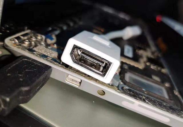 电脑屏幕坏了能维修吗，电脑显示器内屏坏了能修吗（用最少的钱修最惨的电脑）