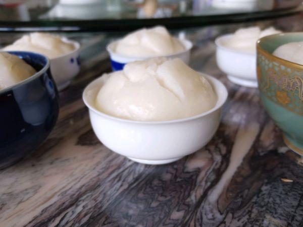 怎样做米发糕，怎样做米发糕生熟浆（餐桌上最有人气的家常菜之超简单的米发糕）