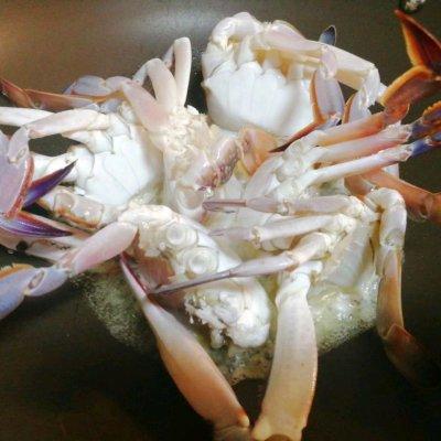 梭子蟹，轻松生活#清炒梭子蟹你能吃多少（梭子蟹处理）