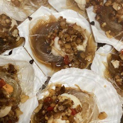 蒜蓉粉丝扇贝做法步骤，扇贝粉丝的做法 蒜蓉（方便简单家常菜蒜蓉粉丝蒸扇贝）