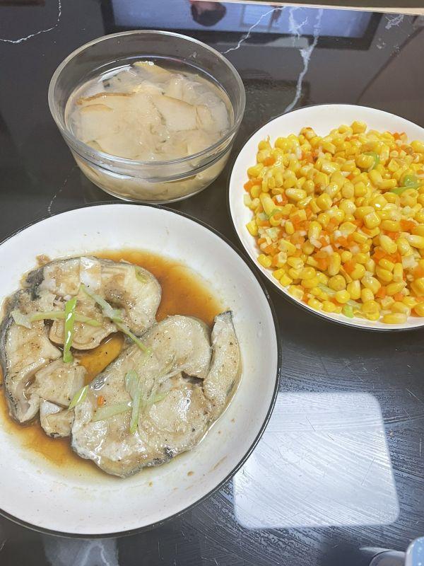 怎么做蒸鳕鱼好吃，比饭店做的好吃百倍