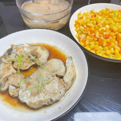 怎么做蒸鳕鱼好吃，比饭店做的好吃百倍