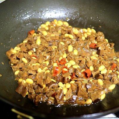 香菇不能和什么一起吃，香菇为什么不能和鸡蛋一起吃（热烹更美味#解腻下饭的香菇烧黄豆）