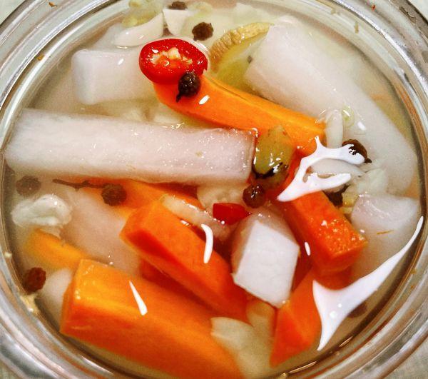 怎样泡萝卜条，怎样泡萝卜条好吃又脆（学会泡萝卜开胃菜）