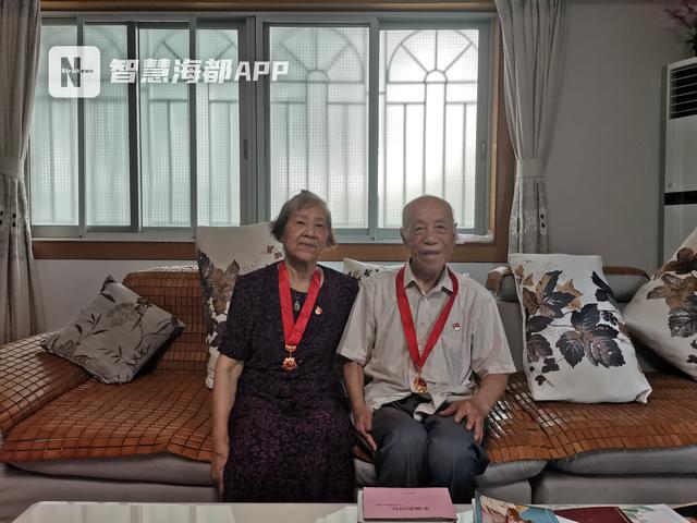 桃李满天下的意思是什么意思，福州这对夫妻桃李满天下（桃李满天下的意思是什么意思对联）