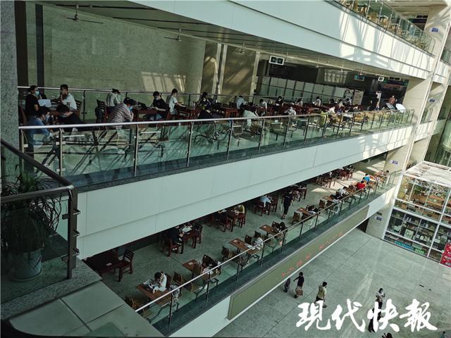 南京图书馆开放时间，南京图书馆和金陵图书馆（每日预约限额4000人）