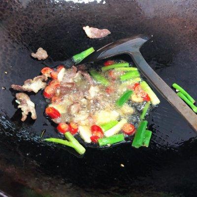 怎么炒卷心菜好吃，怎么炒卷心菜好吃视频（圆中秋美味#爆炒卷心菜）