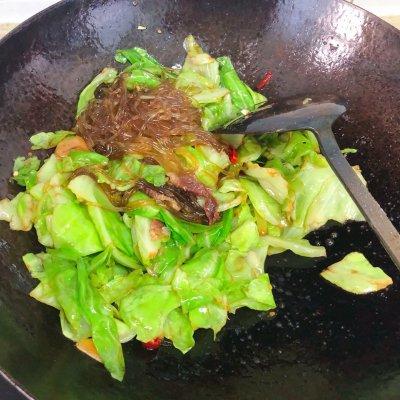 怎么炒卷心菜好吃，怎么炒卷心菜好吃视频（圆中秋美味#爆炒卷心菜）