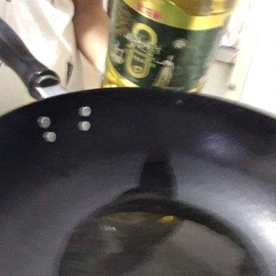 吃茭白的禁忌，肉炒茭白要不要焯水（热烹更美味#茭白肉丝）