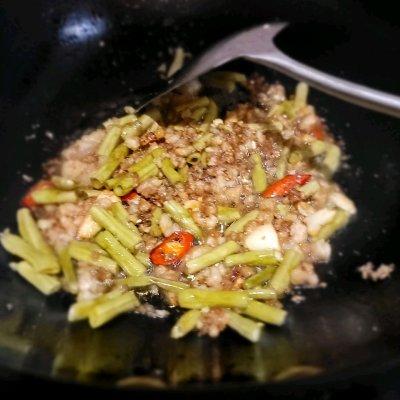 煮面条的做法，面条的制作方法以及配方（这样煮面条比店里好吃十倍）