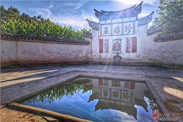 小河淌水是云南哪个地方的民歌，小河淌水属于云南哪个地方的民歌（跟着音乐游云南丨《小河淌水》的故乡）