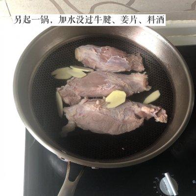 如何炖猪腱子肉，炖猪腱子肉汤怎么做好吃（原汁原味清炖金钱腱）