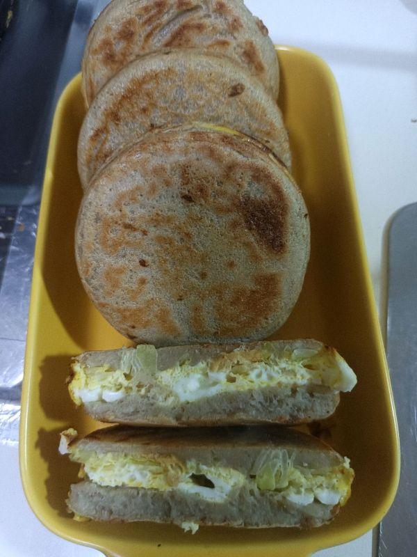 如何做汉堡包，大厨教你做鸡蛋汉堡（汉堡的家常做法）