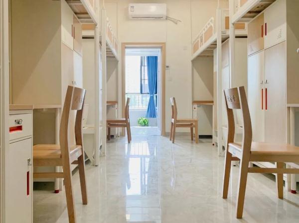 武大附近家电维修安装 这是什么神仙宿舍！武汉大学景观电梯房让网友酸了……