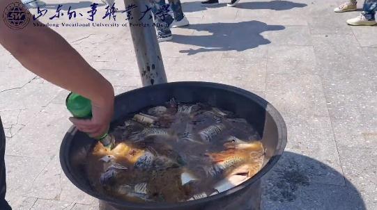 木头鱼韩语在线翻译，中韩翻译器（山东一高校支起大铁锅做全鱼宴）