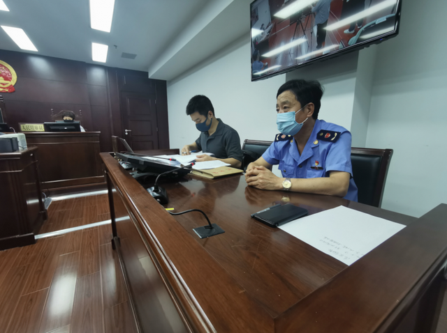 广告条幅印刷方式有哪些，条幅是喷绘还是印刷（壹现场丨一公司横幅上印“反向国旗”被罚）