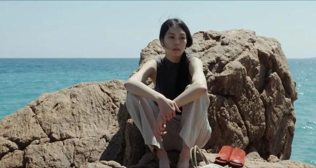 一谈恋爱就严重的焦虑，如果一段感情让你变得焦虑（一谈恋爱就粘人、焦虑、恋爱脑）