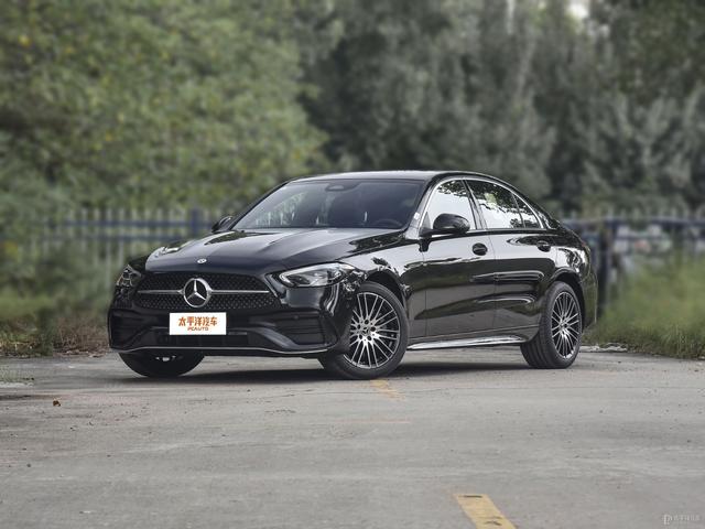 北京奔驰c200报价，奔驰c200裸车价（加价3万的奔驰新款C级哪款值得买）