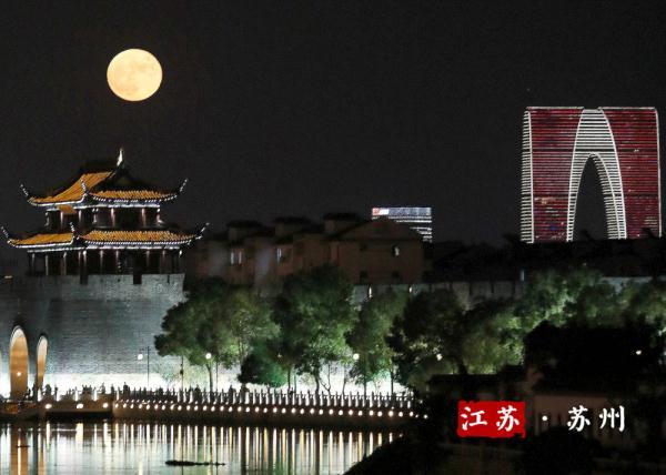 唯美月亮夜景,美妙的月夜景色(中秋夜晚的月亮如此美图片) 唯美月亮夜景,美妙的月夜景色(中秋夜晚的月亮如此美图片)