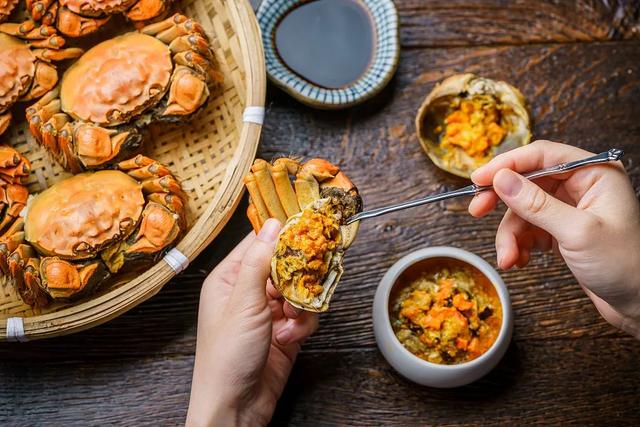 吃完螃蟹不能吃什么，吃完螃蟹千万别碰的5种食物（吃螃蟹竟有这么多讲究）