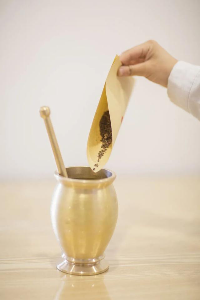 正确的肌肉贴法，膏药正确用法看这里